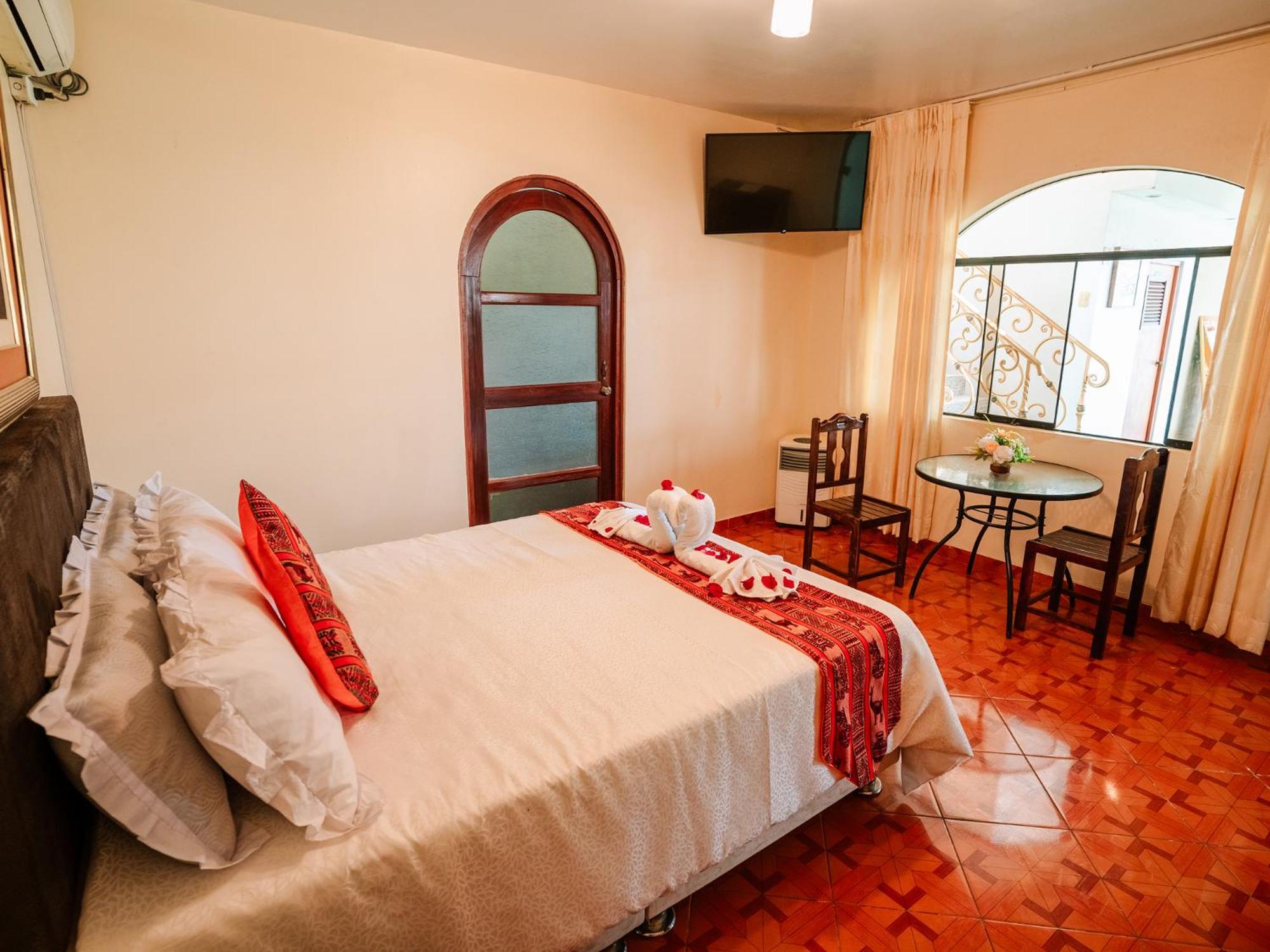 Hotel Vinas Del Sol Eterno Chincha Alta Exterior photo